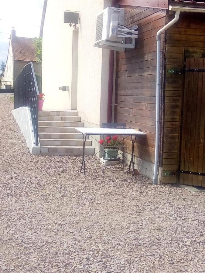 Les Vignes D'Ygrande Apartment Екстериор снимка